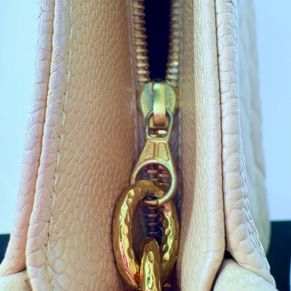 CHANEL Matelasse Medallion Cocomark Tote Bag Beige Caviar Skin - Picture 6 of 16